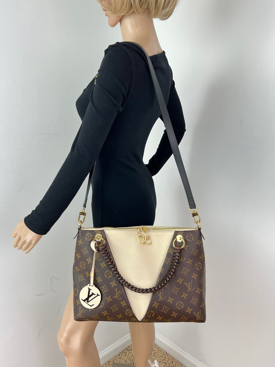 Louis Vuitton Monogram Braided V Tote MM white leather bag – STORE 7994