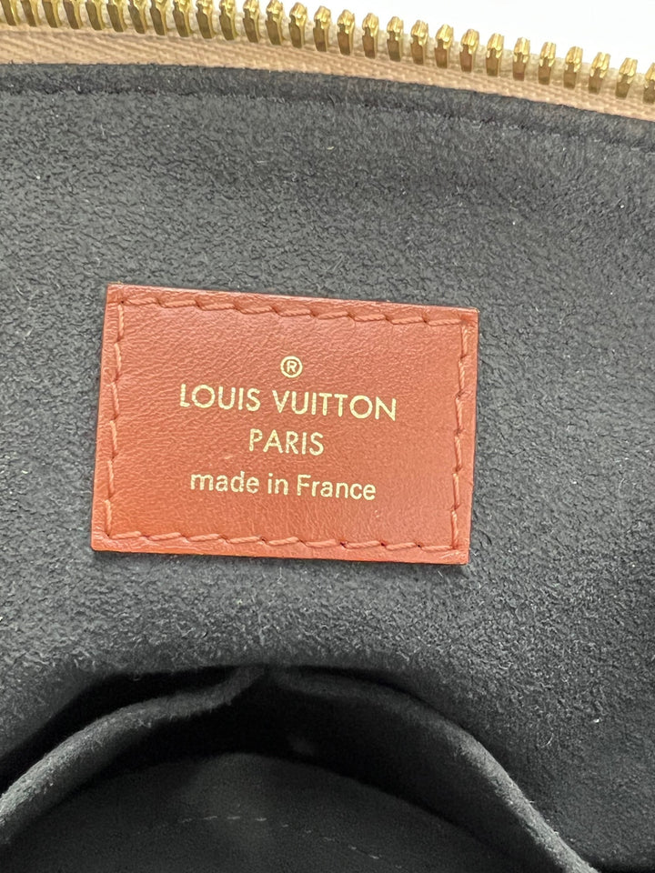 Louis Vuitton Monogram Braided V Tote MM white leather bag – STORE 7994