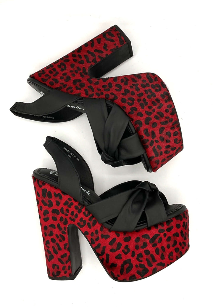 Lusterous Leo Platform shoes