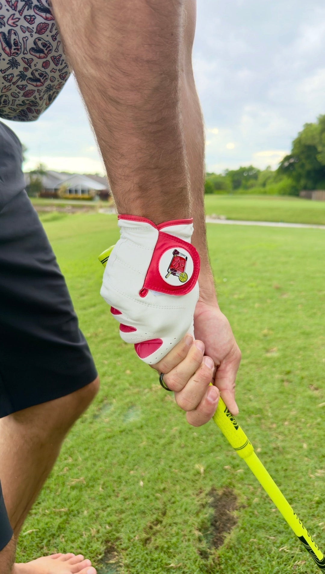 Transfusion Cabretta Leather Golf Glove | Premium Golf Glove with Magnetic Ball Marker | Left &amp; Right Hand | Standard &amp; Cadet Sizes