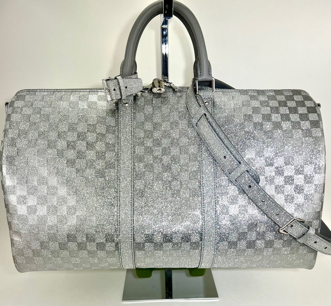 Louis Vuitton Keepall Bandoulière 50B silver glitter Damier duffle bag – STORE 7994