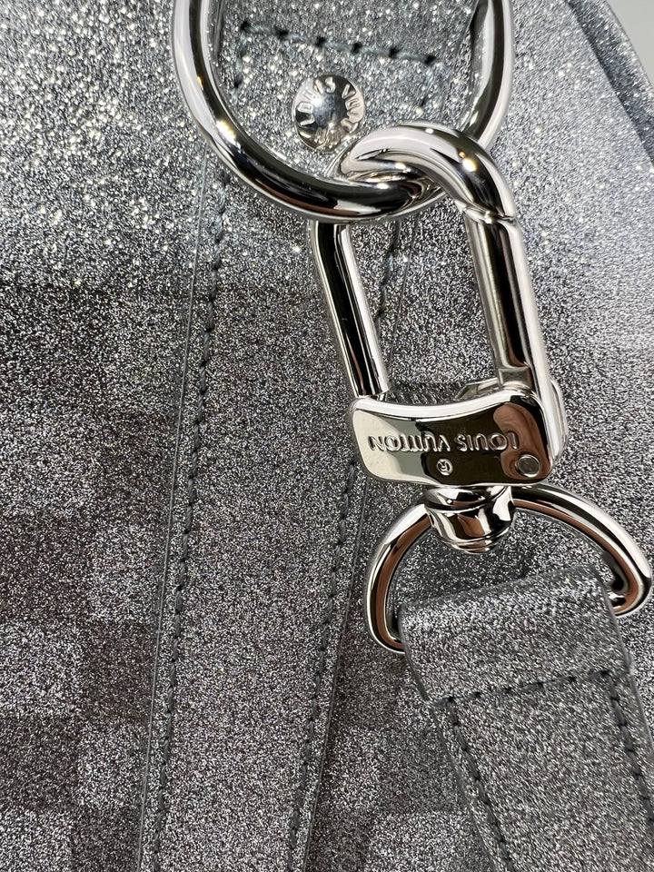 Louis Vuitton Keepall Bandoulière 50B silver glitter Damier duffle bag – STORE 7994