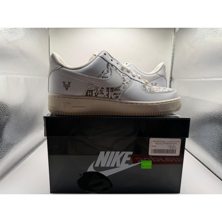 Nike Air Force 1 Low &