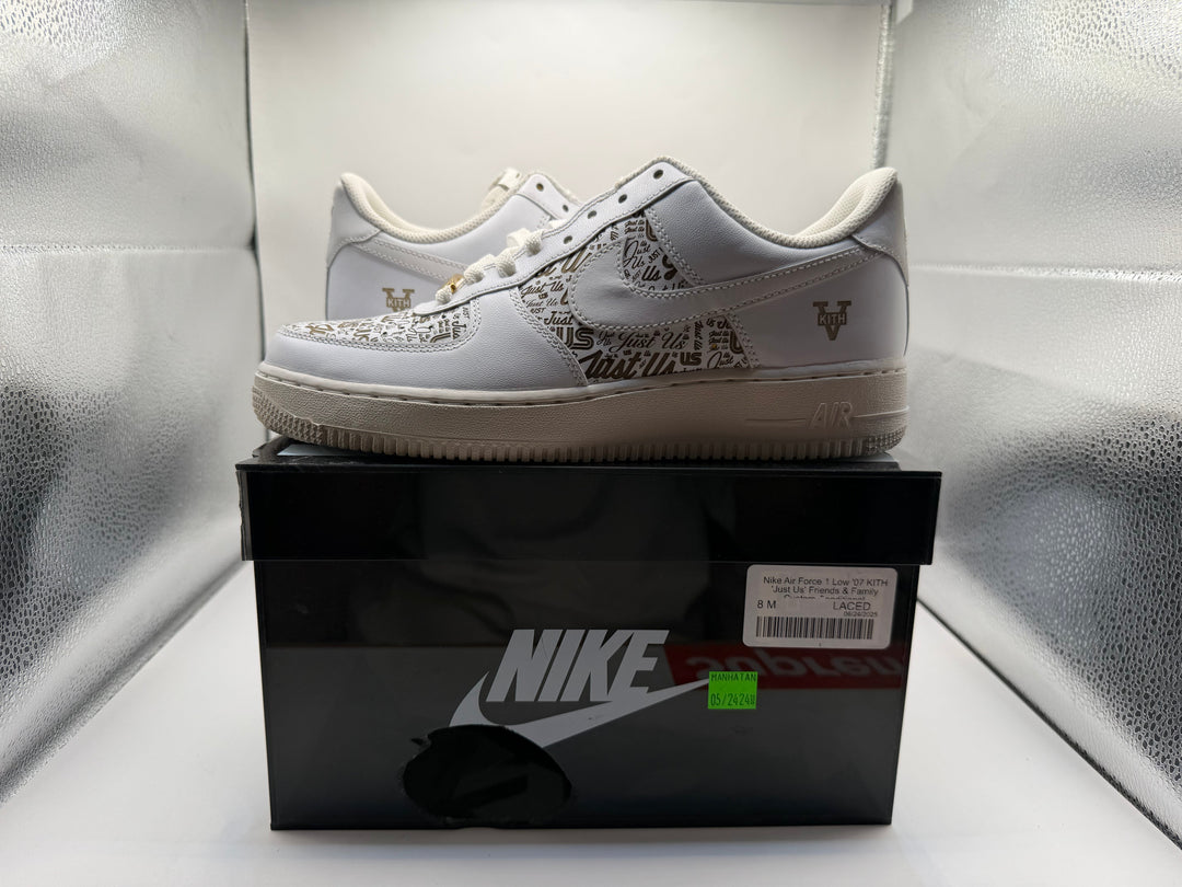 Nike Air Force 1 Low &