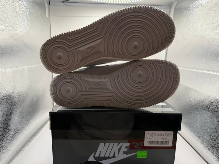 Nike Air Force 1 Low &