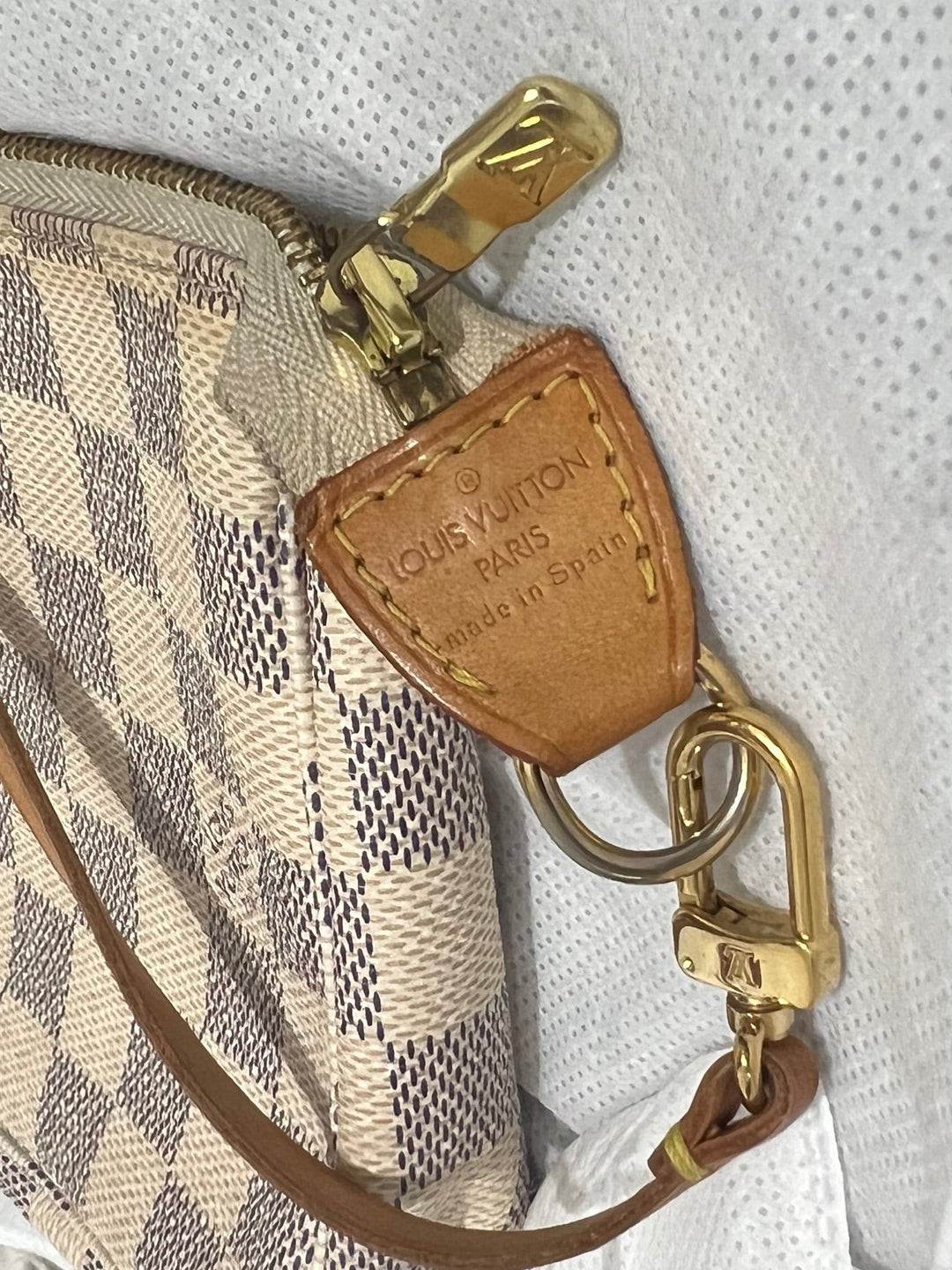 Louis Vuitton Pochette Accessories Damier Azur bag – STORE 7994