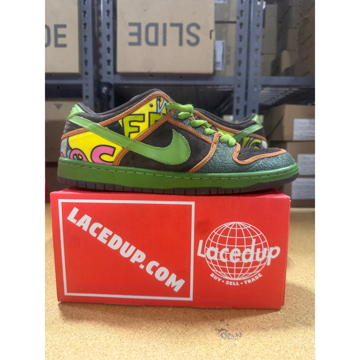 PRE OWNED Nike SB Dunk Low De La Soul (2015)