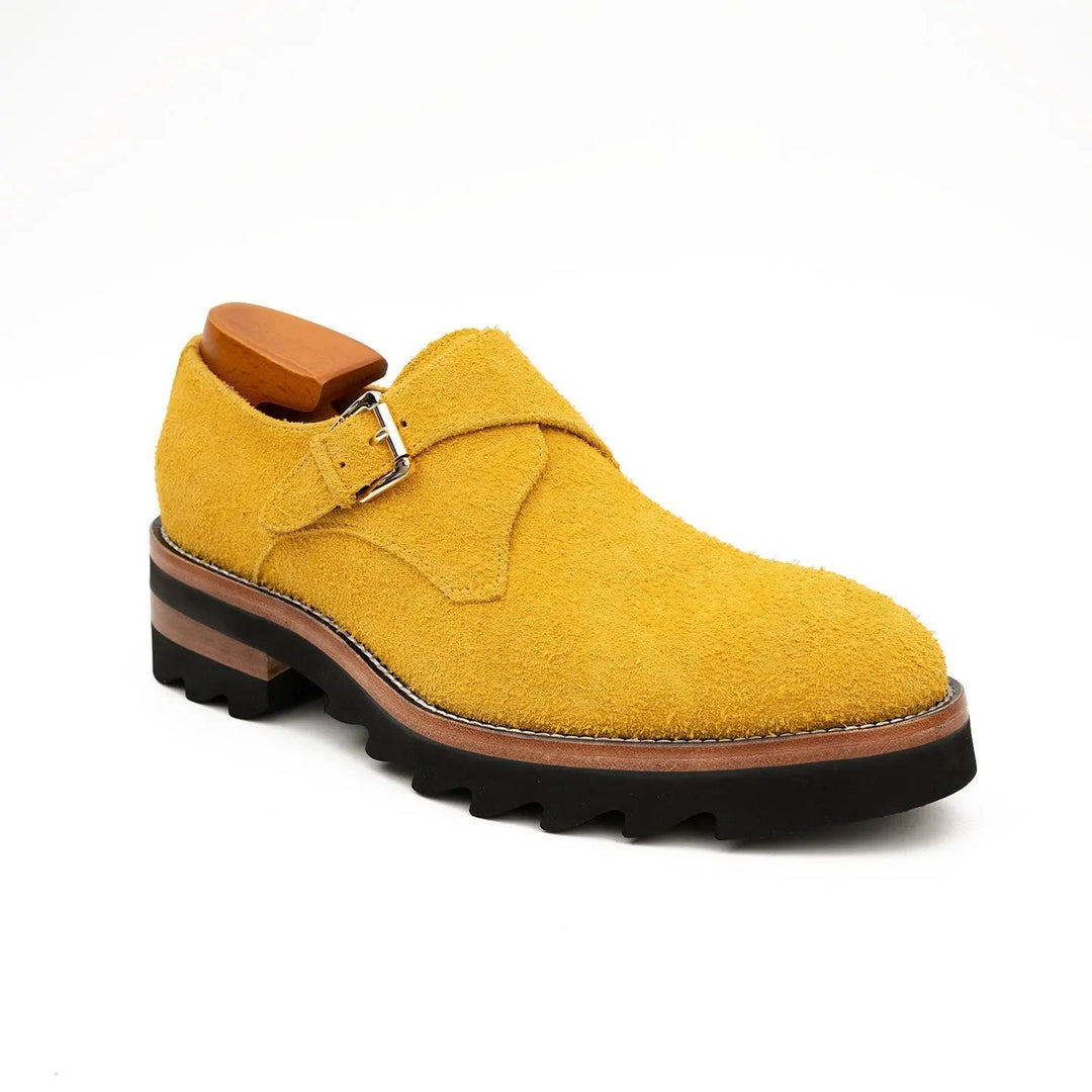 DV DIVINCH men’s shoes, handcrafted leather shoes, calfskin footwear, men’s designer shoes, leather dress shoes, brogue shoes, Derby shoes, Oxford shoes, monk strap shoes, Chelsea boots, lug sole footwear