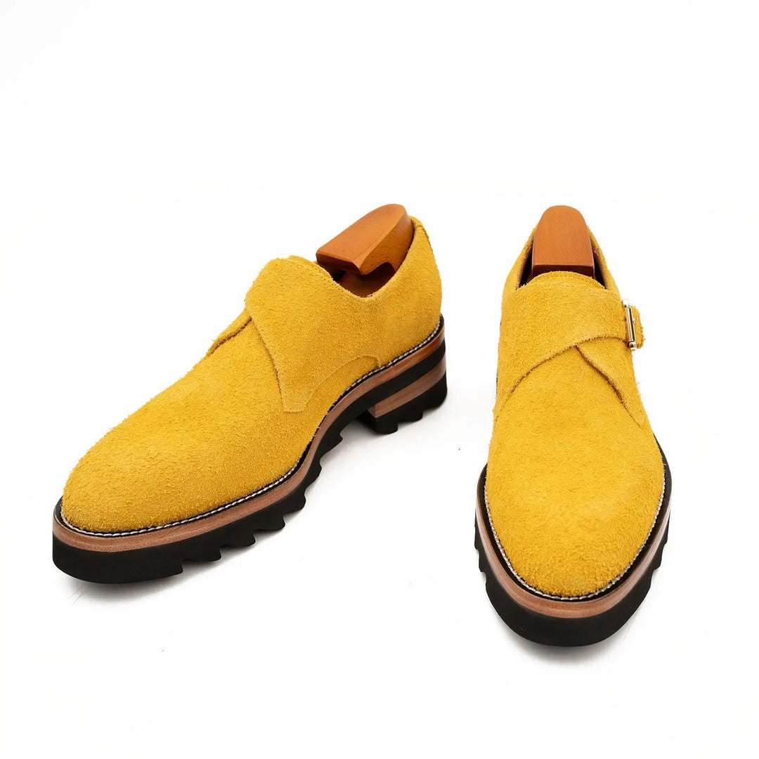 DV DIVINCH men’s shoes, handcrafted leather shoes, calfskin footwear, men’s designer shoes, leather dress shoes, brogue shoes, Derby shoes, Oxford shoes, monk strap shoes, Chelsea boots, lug sole footwear