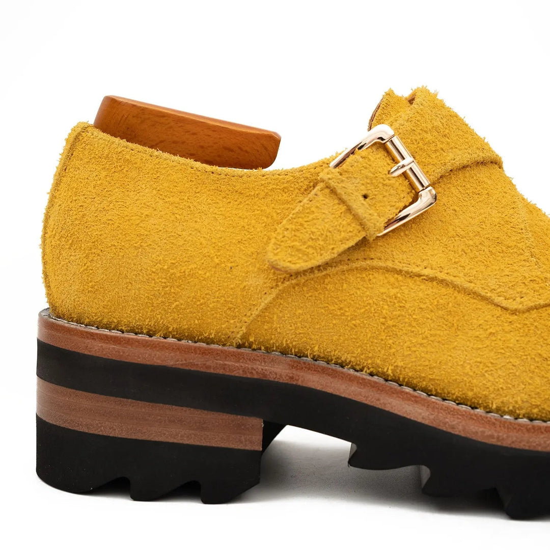 DV DIVINCH men’s shoes, handcrafted leather shoes, calfskin footwear, men’s designer shoes, leather dress shoes, brogue shoes, Derby shoes, Oxford shoes, monk strap shoes, Chelsea boots, lug sole footwear