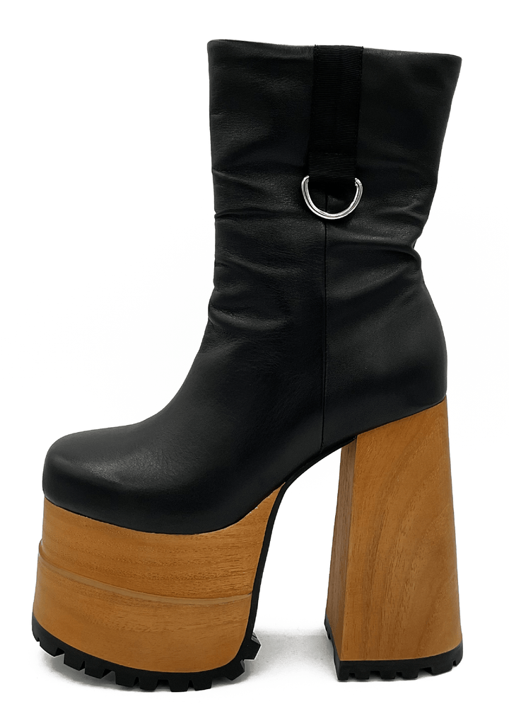 Mantra Boots