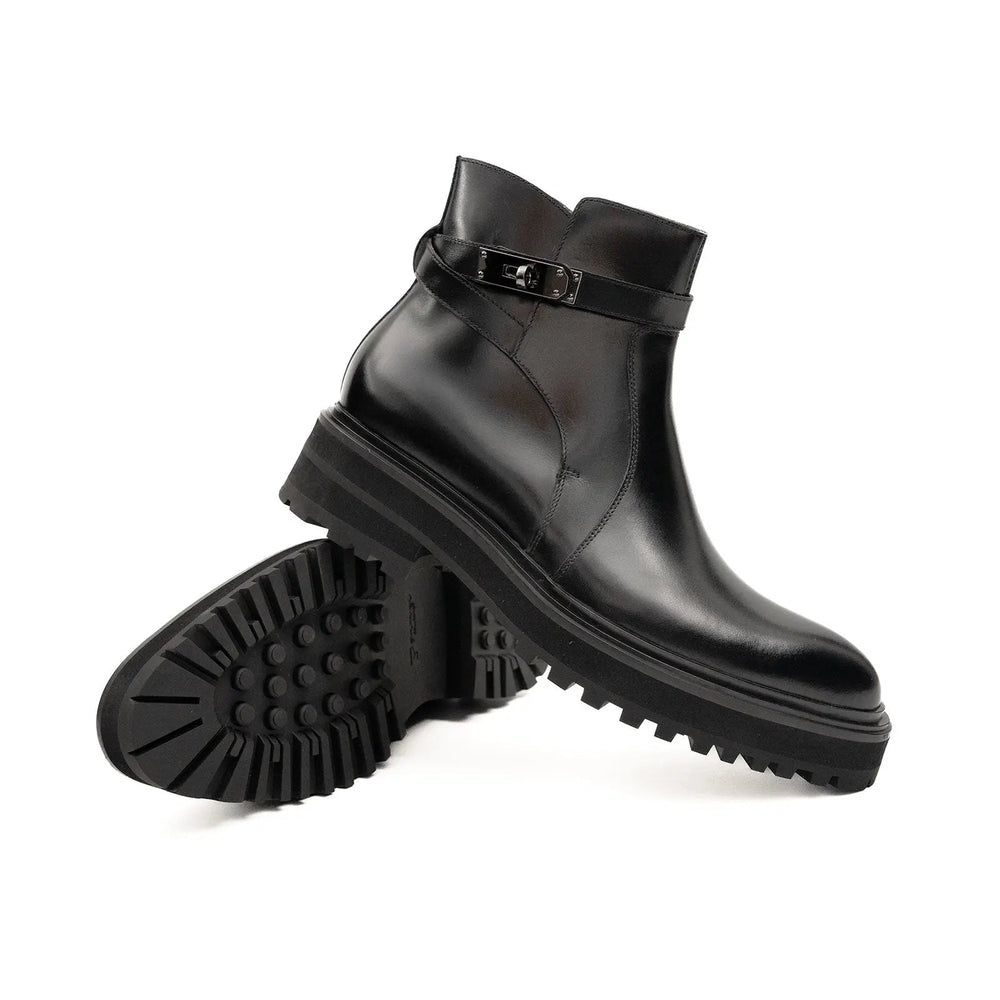 DV DIVINCH men’s shoes, handcrafted leather shoes, calfskin footwear, men’s designer shoes, leather dress shoes, brogue shoes, Derby shoes, Oxford shoes, monk strap shoes, Chelsea boots, lug sole footwear