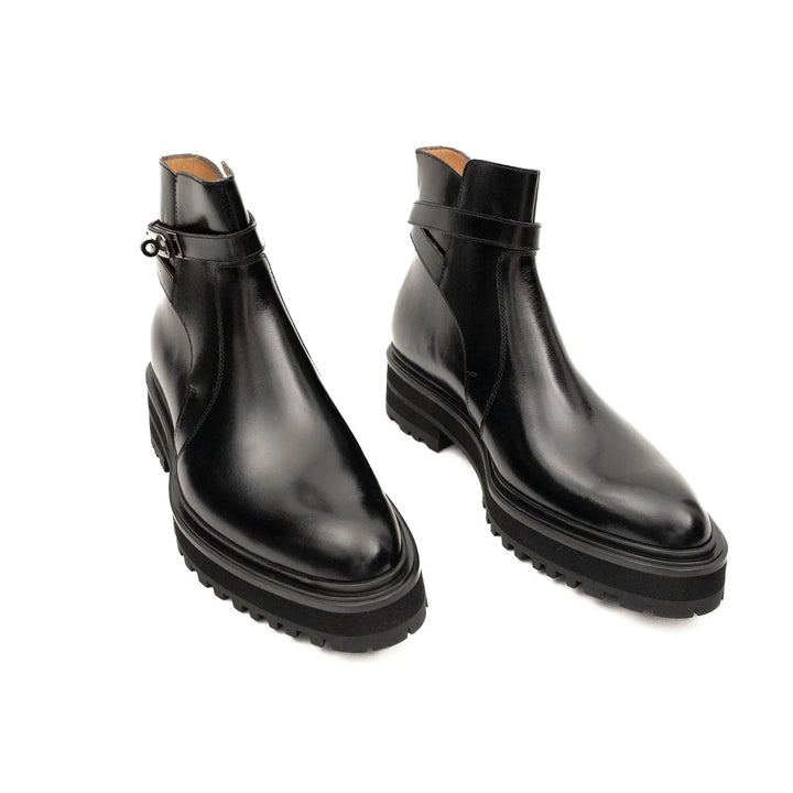 DV DIVINCH men’s shoes, handcrafted leather shoes, calfskin footwear, men’s designer shoes, leather dress shoes, brogue shoes, Derby shoes, Oxford shoes, monk strap shoes, Chelsea boots, lug sole footwear