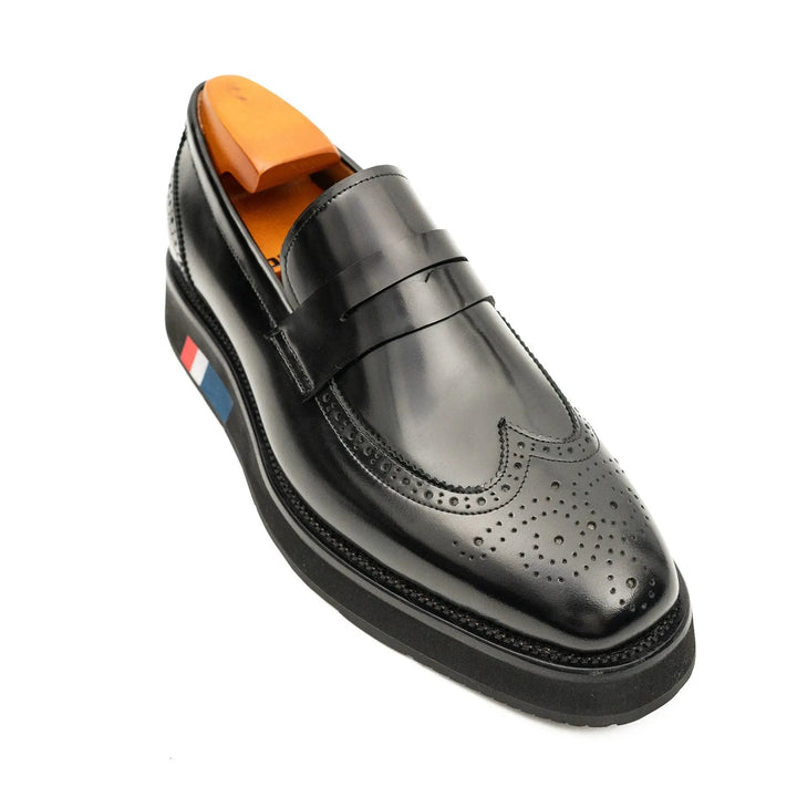 DV DIVINCH men’s shoes, handcrafted leather shoes, calfskin footwear, men’s designer shoes, leather dress shoes, brogue shoes, Derby shoes, Oxford shoes, monk strap shoes, Chelsea boots, lug sole footwear