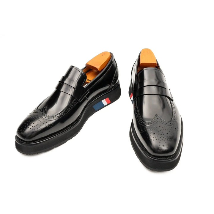 DV DIVINCH men’s shoes, handcrafted leather shoes, calfskin footwear, men’s designer shoes, leather dress shoes, brogue shoes, Derby shoes, Oxford shoes, monk strap shoes, Chelsea boots, lug sole footwear