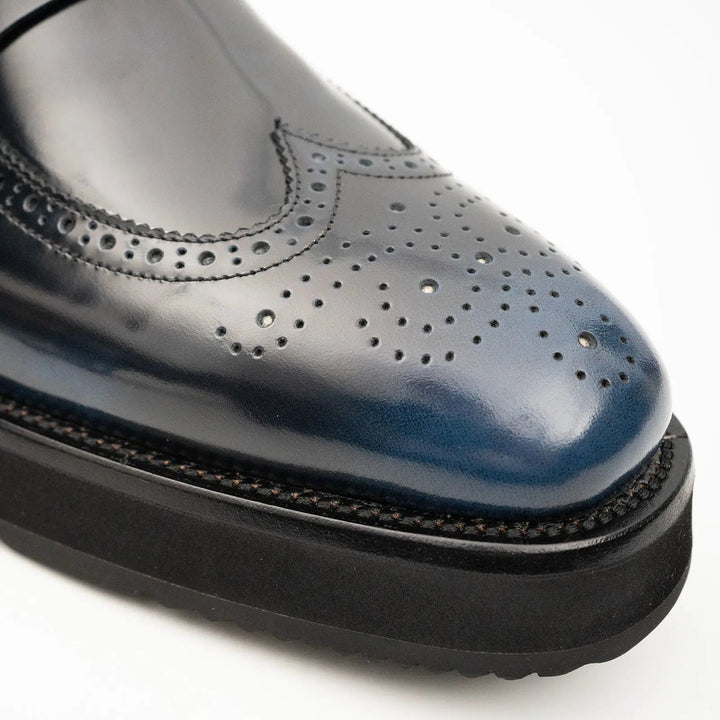 DV DIVINCH men’s shoes, handcrafted leather shoes, calfskin footwear, men’s designer shoes, leather dress shoes, brogue shoes, Derby shoes, Oxford shoes, monk strap shoes, Chelsea boots, lug sole footwear