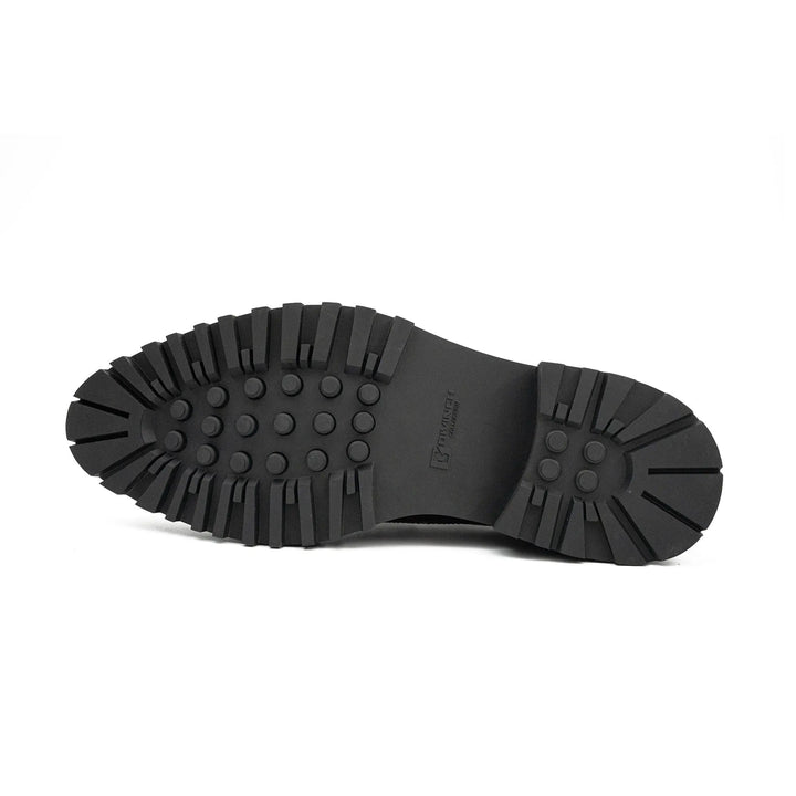 DV DIVINCH men’s shoes, handcrafted leather shoes, calfskin footwear, men’s designer shoes, leather dress shoes, brogue shoes, Derby shoes, Oxford shoes, monk strap shoes, Chelsea boots, lug sole footwear