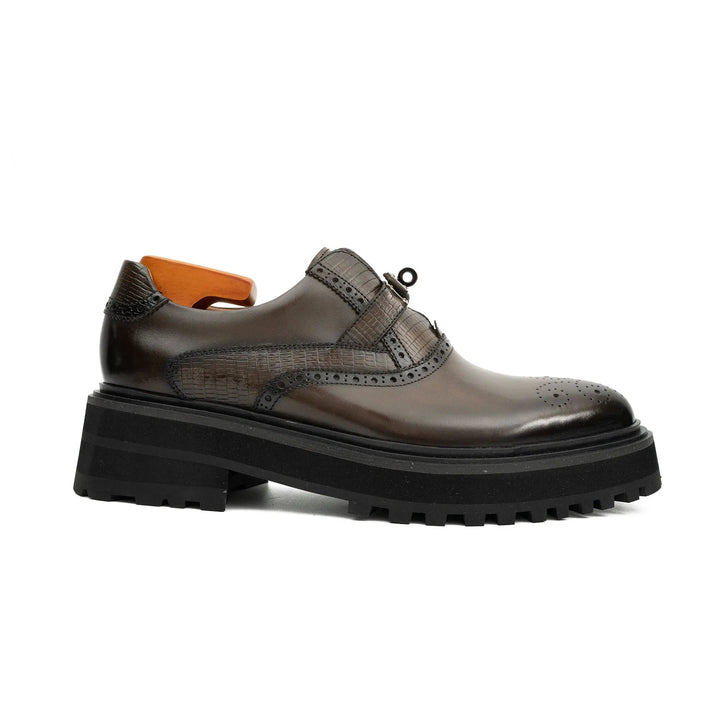 DV DIVINCH men’s shoes, handcrafted leather shoes, calfskin footwear, men’s designer shoes, leather dress shoes, brogue shoes, Derby shoes, Oxford shoes, monk strap shoes, Chelsea boots, lug sole footwear