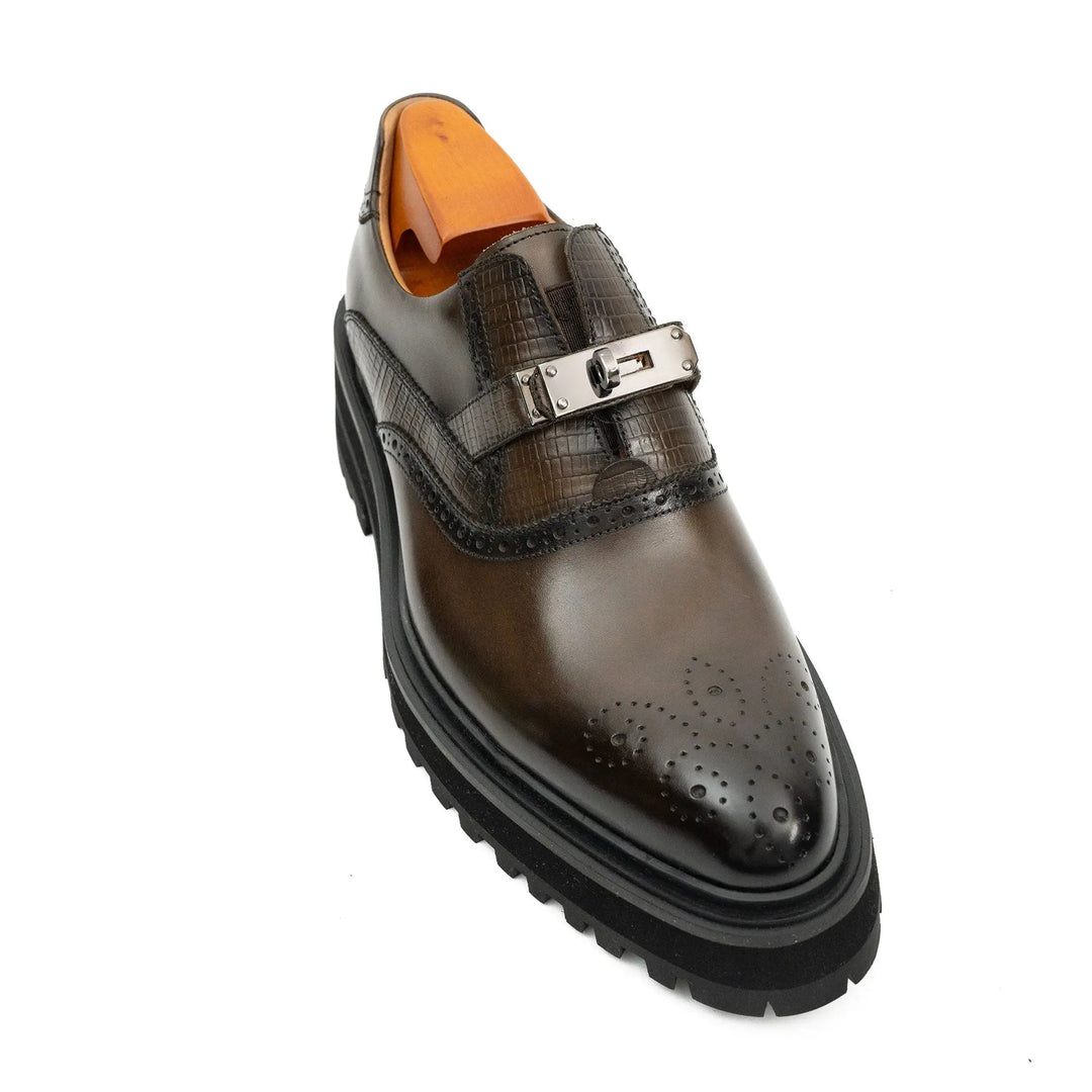 DV DIVINCH men’s shoes, handcrafted leather shoes, calfskin footwear, men’s designer shoes, leather dress shoes, brogue shoes, Derby shoes, Oxford shoes, monk strap shoes, Chelsea boots, lug sole footwear
