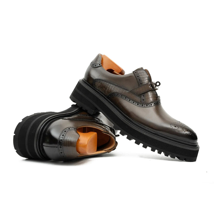 DV DIVINCH men’s shoes, handcrafted leather shoes, calfskin footwear, men’s designer shoes, leather dress shoes, brogue shoes, Derby shoes, Oxford shoes, monk strap shoes, Chelsea boots, lug sole footwear