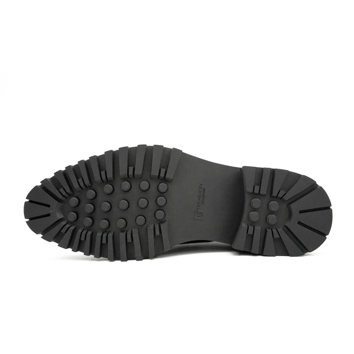 DV DIVINCH men’s shoes, handcrafted leather shoes, calfskin footwear, men’s designer shoes, leather dress shoes, brogue shoes, Derby shoes, Oxford shoes, monk strap shoes, Chelsea boots, lug sole footwear