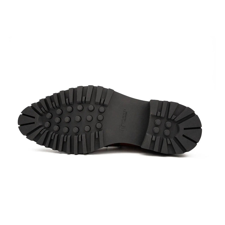 DV DIVINCH men’s shoes, handcrafted leather shoes, calfskin footwear, men’s designer shoes, leather dress shoes, brogue shoes, Derby shoes, Oxford shoes, monk strap shoes, Chelsea boots, lug sole footwear