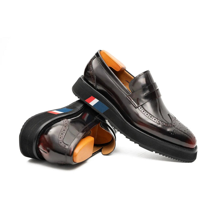 DV DIVINCH men’s shoes, handcrafted leather shoes, calfskin footwear, men’s designer shoes, leather dress shoes, brogue shoes, Derby shoes, Oxford shoes, monk strap shoes, Chelsea boots, lug sole footwear