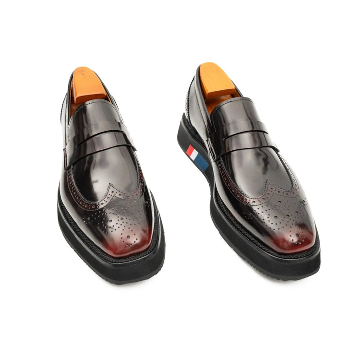 DV DIVINCH men’s shoes, handcrafted leather shoes, calfskin footwear, men’s designer shoes, leather dress shoes, brogue shoes, Derby shoes, Oxford shoes, monk strap shoes, Chelsea boots, lug sole footwear