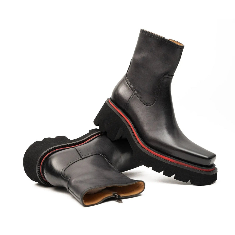 DV DIVINCH men’s shoes, handcrafted leather shoes, calfskin footwear, men’s designer shoes, leather dress shoes, brogue shoes, Derby shoes, Oxford shoes, monk strap shoes, Chelsea boots, lug sole footwear