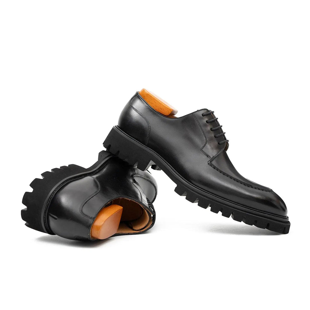 DV DIVINCH men’s shoes, handcrafted leather shoes, calfskin footwear, men’s designer shoes, leather dress shoes, brogue shoes, Derby shoes, Oxford shoes, monk strap shoes, Chelsea boots, lug sole footwear