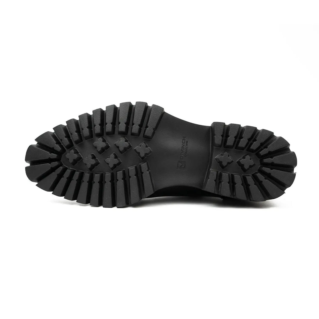 DV DIVINCH men’s shoes, handcrafted leather shoes, calfskin footwear, men’s designer shoes, leather dress shoes, brogue shoes, Derby shoes, Oxford shoes, monk strap shoes, Chelsea boots, lug sole footwear