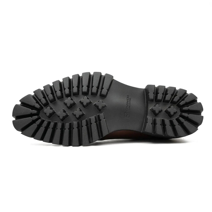 DV DIVINCH men’s shoes, handcrafted leather shoes, calfskin footwear, men’s designer shoes, leather dress shoes, brogue shoes, Derby shoes, Oxford shoes, monk strap shoes, Chelsea boots, lug sole footwear