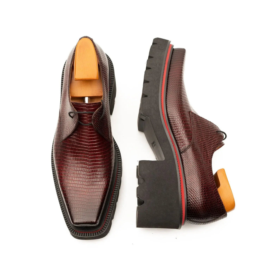 DV DIVINCH men’s shoes, handcrafted leather shoes, calfskin footwear, men’s designer shoes, leather dress shoes, brogue shoes, Derby shoes, Oxford shoes, monk strap shoes, Chelsea boots, lug sole footwear