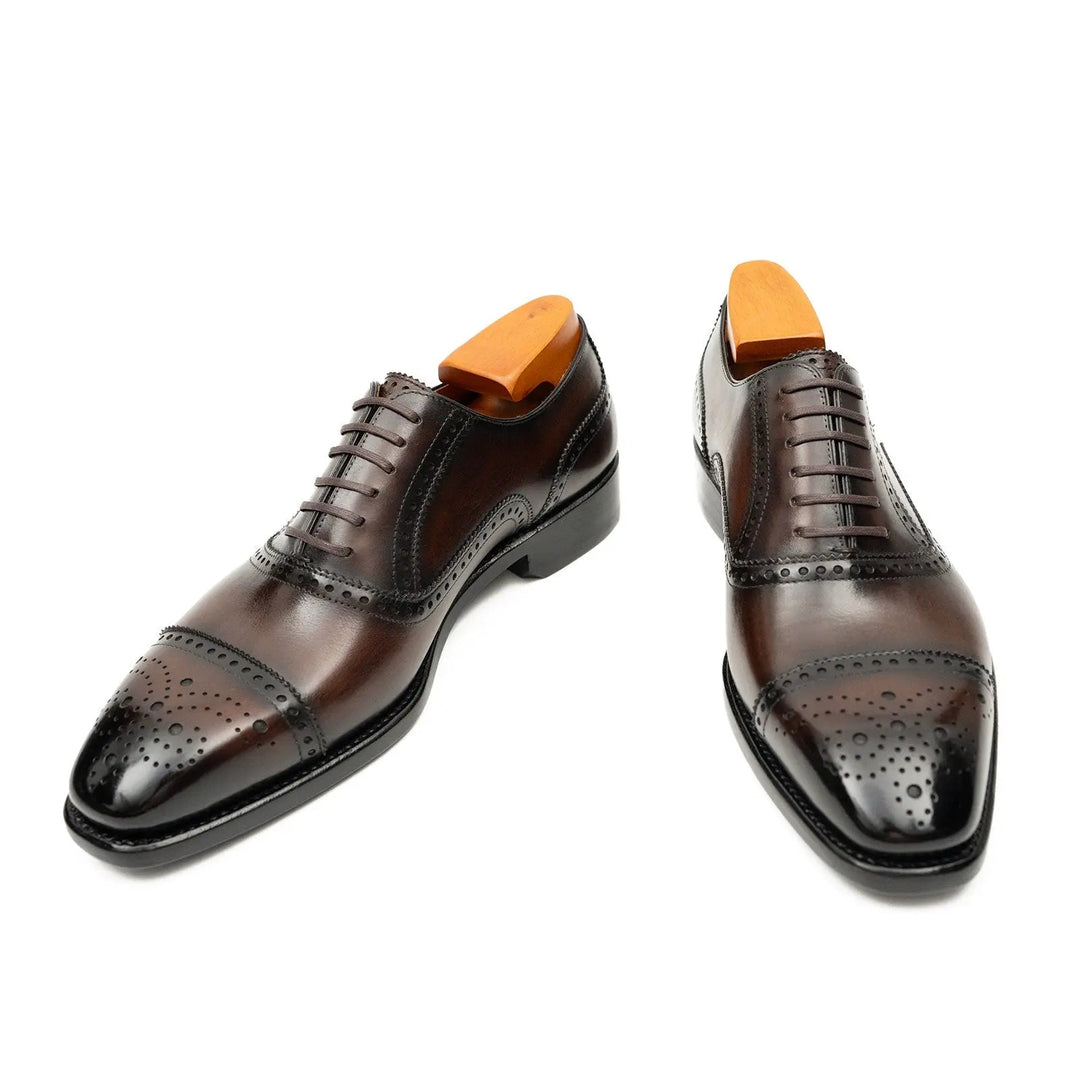 DV DIVINCH men’s shoes, handcrafted leather shoes, calfskin footwear, men’s designer shoes, leather dress shoes, brogue shoes, Derby shoes, Oxford shoes, monk strap shoes, Chelsea boots, lug sole footwear