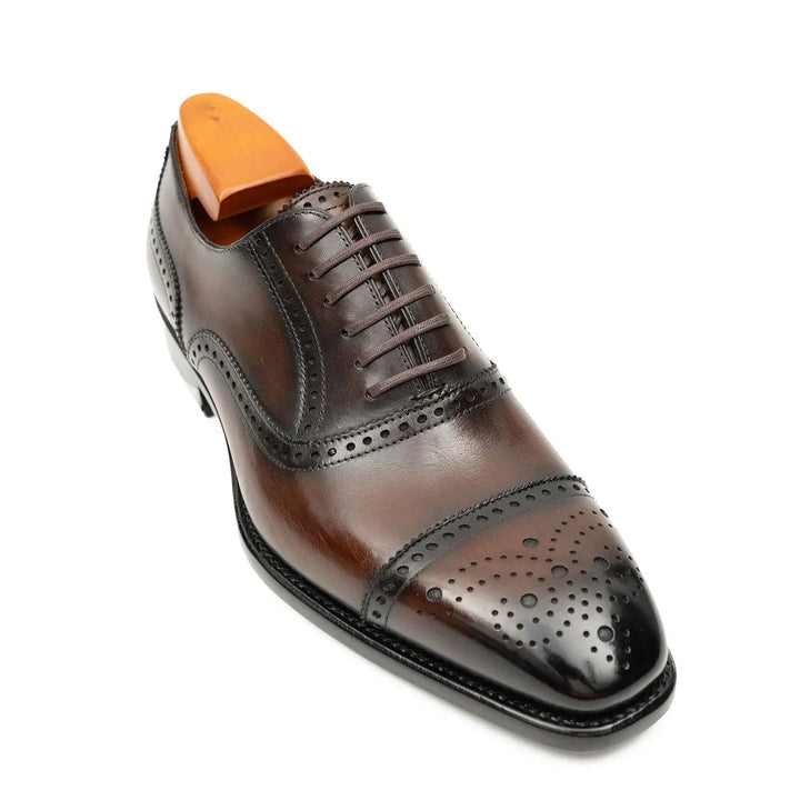 DV DIVINCH men’s shoes, handcrafted leather shoes, calfskin footwear, men’s designer shoes, leather dress shoes, brogue shoes, Derby shoes, Oxford shoes, monk strap shoes, Chelsea boots, lug sole footwear