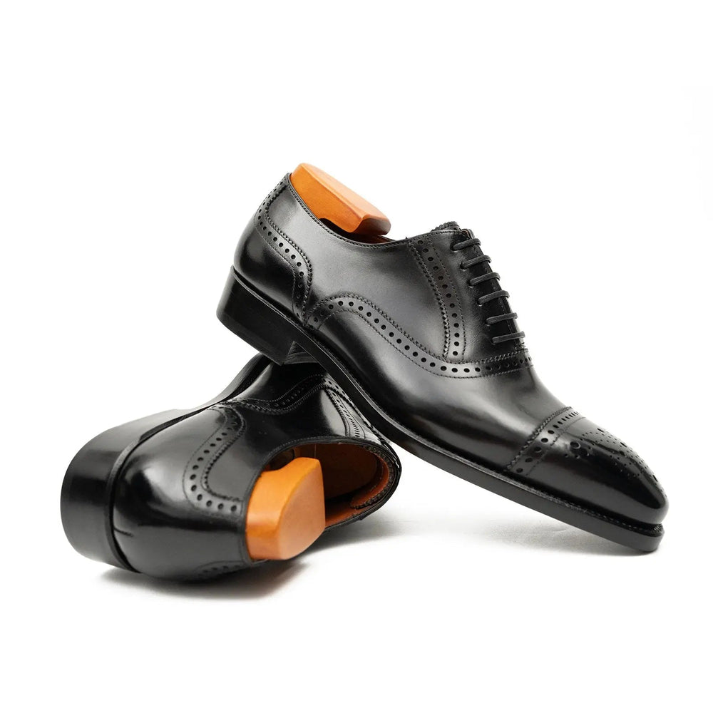 DV DIVINCH men’s shoes, handcrafted leather shoes, calfskin footwear, men’s designer shoes, leather dress shoes, brogue shoes, Derby shoes, Oxford shoes, monk strap shoes, Chelsea boots, lug sole footwear