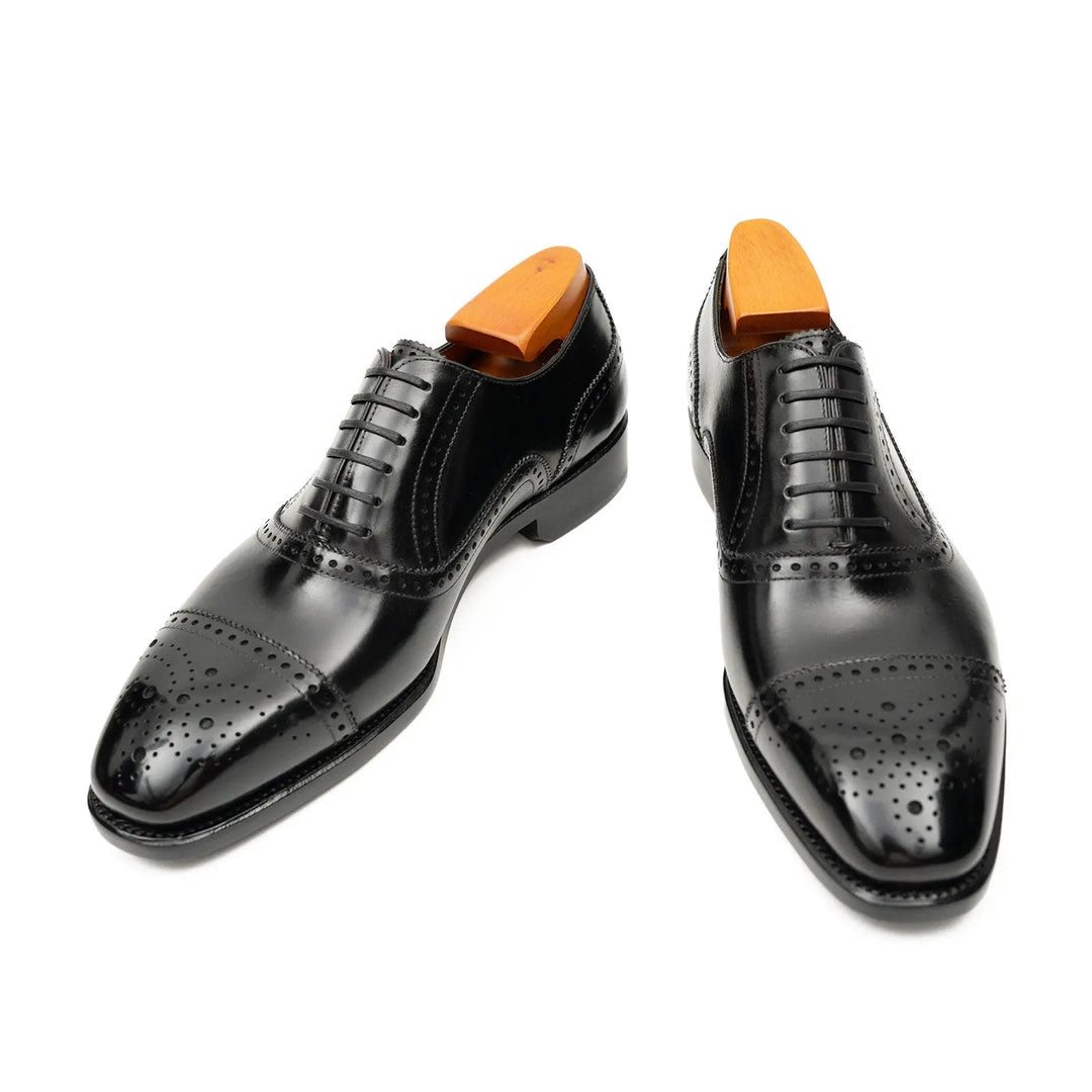 DV DIVINCH men’s shoes, handcrafted leather shoes, calfskin footwear, men’s designer shoes, leather dress shoes, brogue shoes, Derby shoes, Oxford shoes, monk strap shoes, Chelsea boots, lug sole footwear