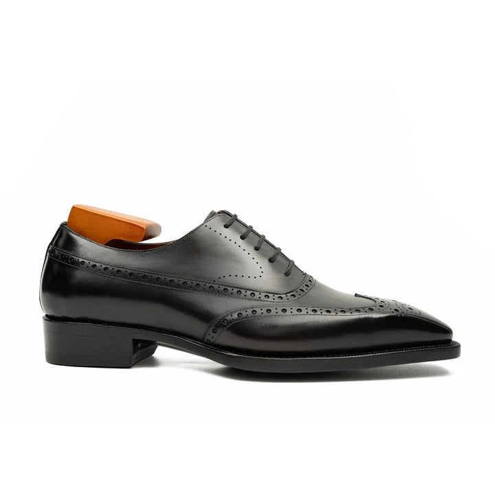DV DIVINCH men’s shoes, handcrafted leather shoes, calfskin footwear, men’s designer shoes, leather dress shoes, brogue shoes, Derby shoes, Oxford shoes, monk strap shoes, Chelsea boots, lug sole footwear