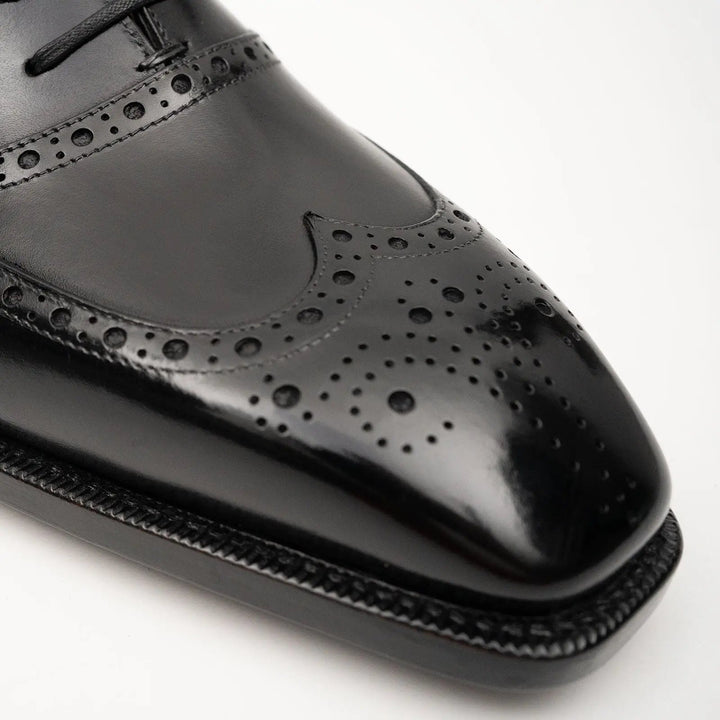DV DIVINCH men’s shoes, handcrafted leather shoes, calfskin footwear, men’s designer shoes, leather dress shoes, brogue shoes, Derby shoes, Oxford shoes, monk strap shoes, Chelsea boots, lug sole footwear