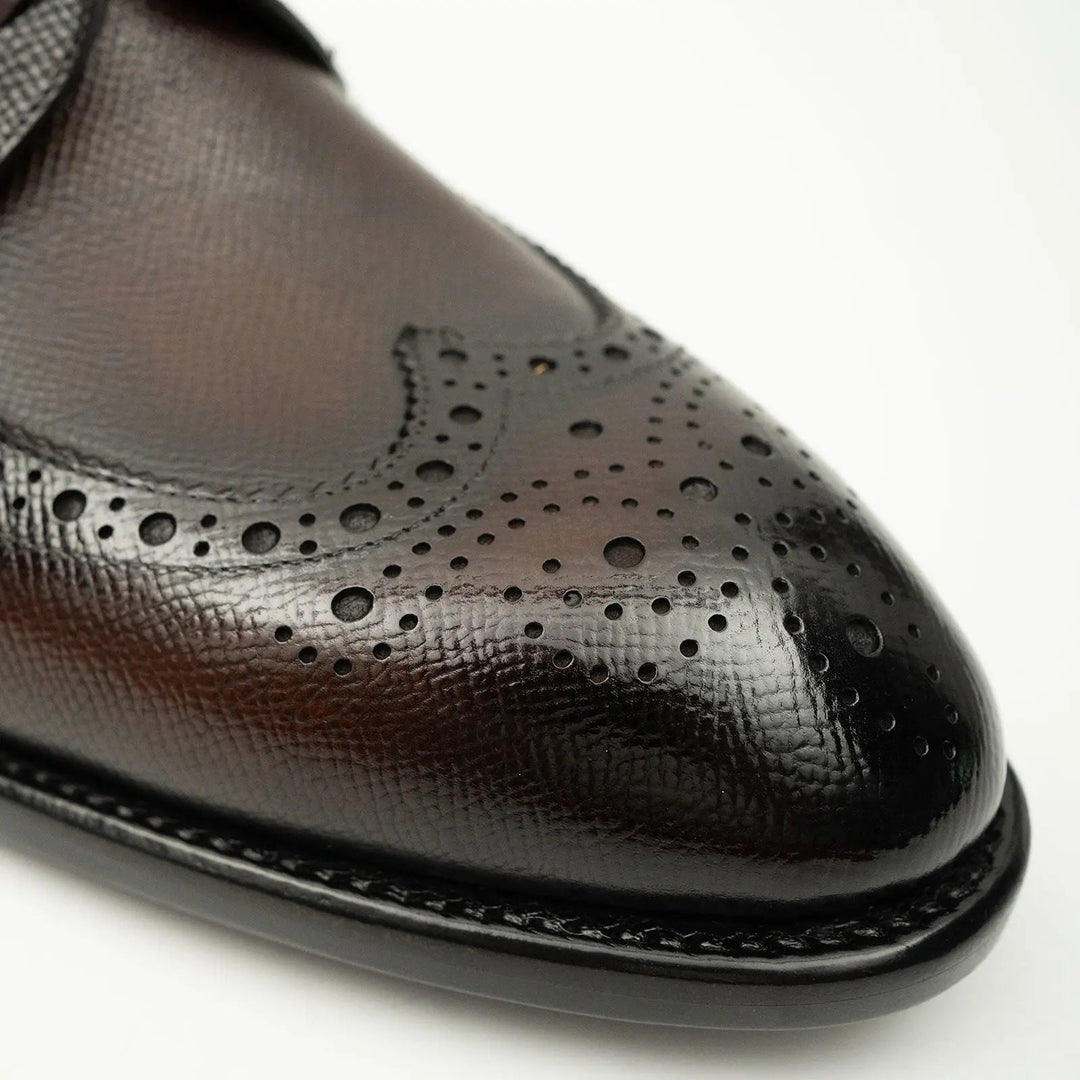 DV DIVINCH men’s shoes, handcrafted leather shoes, calfskin footwear, men’s designer shoes, leather dress shoes, brogue shoes, Derby shoes, Oxford shoes, monk strap shoes, Chelsea boots, lug sole footwear