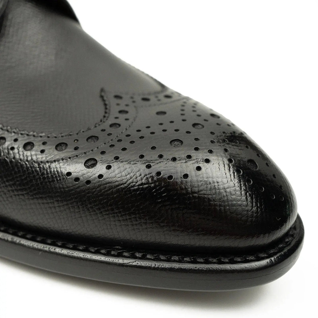 DV DIVINCH men’s shoes, handcrafted leather shoes, calfskin footwear, men’s designer shoes, leather dress shoes, brogue shoes, Derby shoes, Oxford shoes, monk strap shoes, Chelsea boots, lug sole footwear