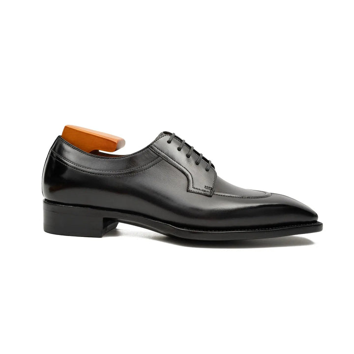 DV DIVINCH men’s shoes, handcrafted leather shoes, calfskin footwear, men’s designer shoes, leather dress shoes, brogue shoes, Derby shoes, Oxford shoes, monk strap shoes, Chelsea boots, lug sole footwear