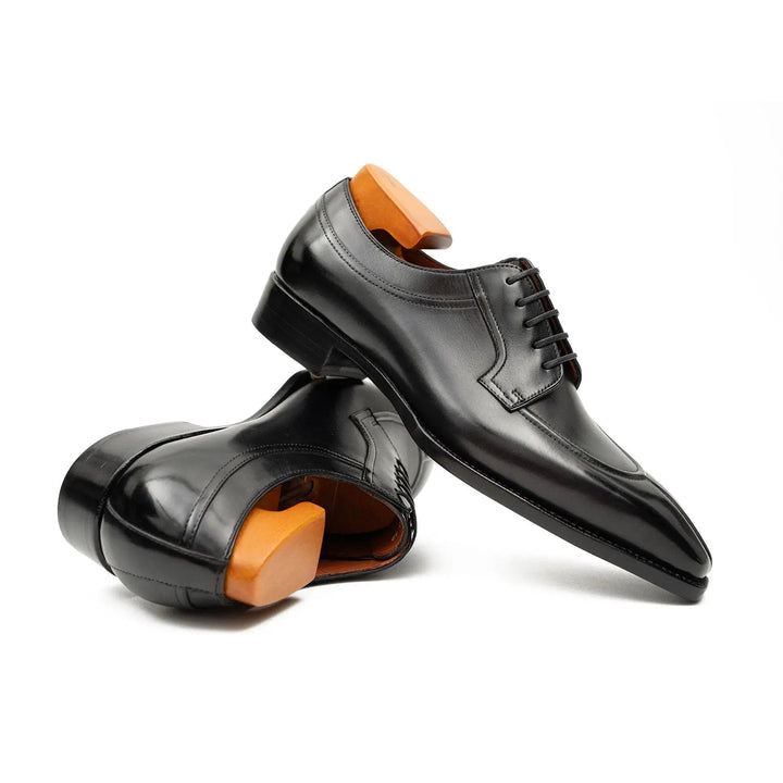 DV DIVINCH men’s shoes, handcrafted leather shoes, calfskin footwear, men’s designer shoes, leather dress shoes, brogue shoes, Derby shoes, Oxford shoes, monk strap shoes, Chelsea boots, lug sole footwear