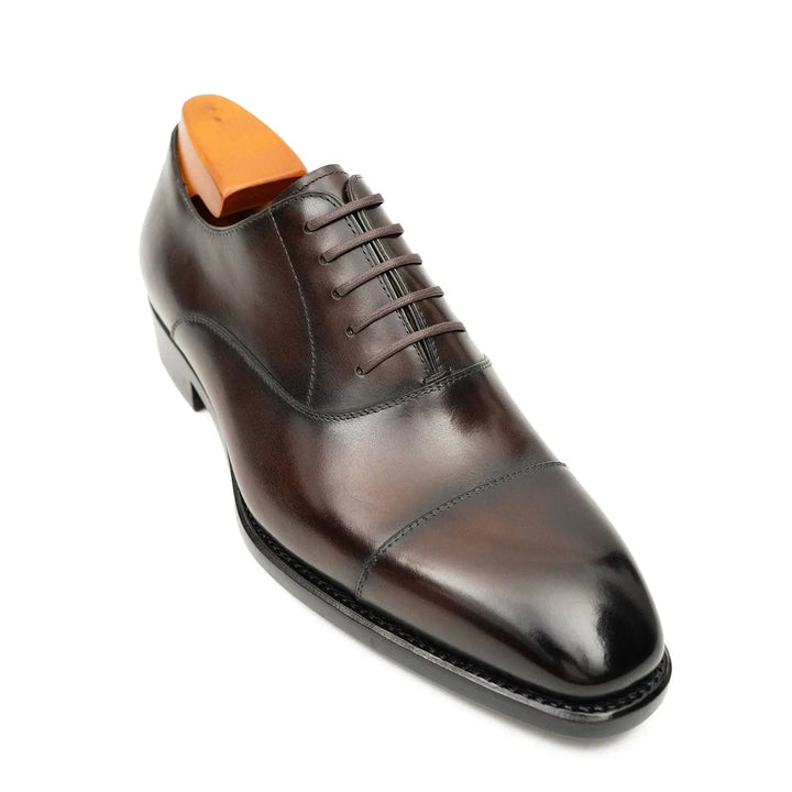 DV DIVINCH men’s shoes, handcrafted leather shoes, calfskin footwear, men’s designer shoes, leather dress shoes, brogue shoes, Derby shoes, Oxford shoes, monk strap shoes, Chelsea boots, lug sole footwear