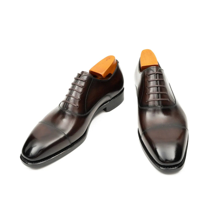 DV DIVINCH men’s shoes, handcrafted leather shoes, calfskin footwear, men’s designer shoes, leather dress shoes, brogue shoes, Derby shoes, Oxford shoes, monk strap shoes, Chelsea boots, lug sole footwear