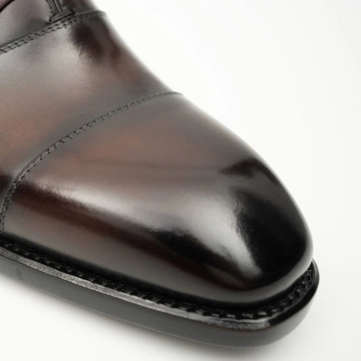 DV DIVINCH men’s shoes, handcrafted leather shoes, calfskin footwear, men’s designer shoes, leather dress shoes, brogue shoes, Derby shoes, Oxford shoes, monk strap shoes, Chelsea boots, lug sole footwear