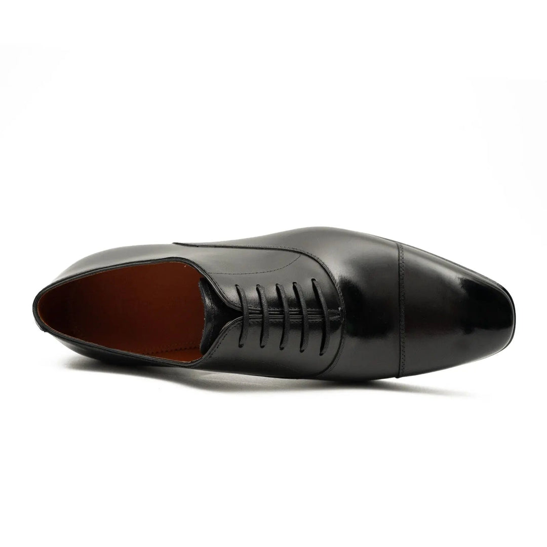 DV DIVINCH men’s shoes, handcrafted leather shoes, calfskin footwear, men’s designer shoes, leather dress shoes, brogue shoes, Derby shoes, Oxford shoes, monk strap shoes, Chelsea boots, lug sole footwear