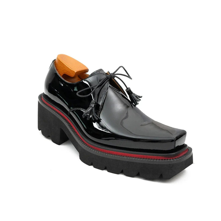 DV DIVINCH men’s shoes, handcrafted leather shoes, calfskin footwear, men’s designer shoes, leather dress shoes, brogue shoes, Derby shoes, Oxford shoes, monk strap shoes, Chelsea boots, lug sole footwear