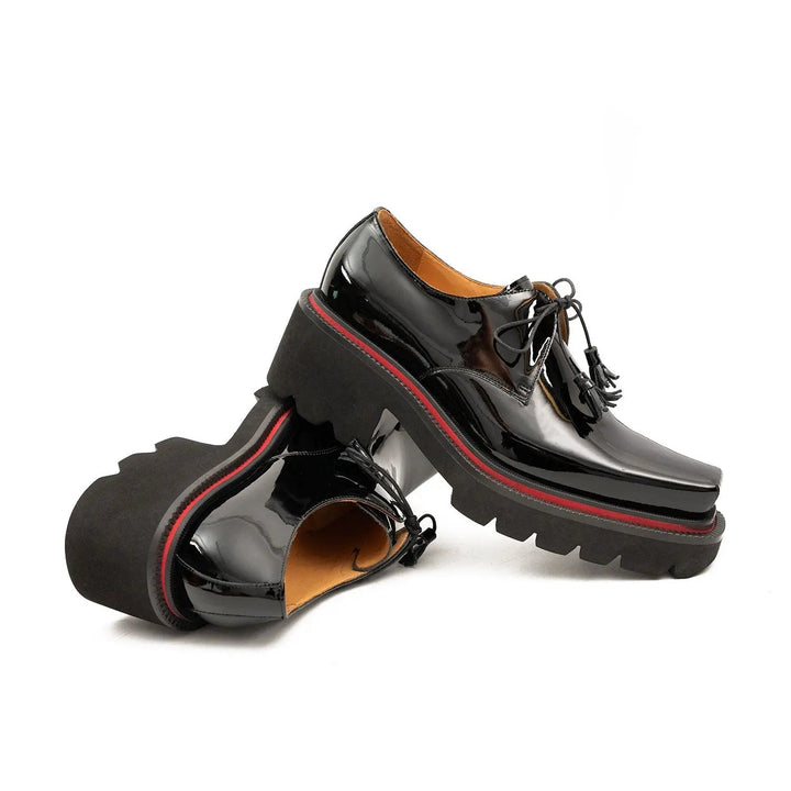 DV DIVINCH men’s shoes, handcrafted leather shoes, calfskin footwear, men’s designer shoes, leather dress shoes, brogue shoes, Derby shoes, Oxford shoes, monk strap shoes, Chelsea boots, lug sole footwear