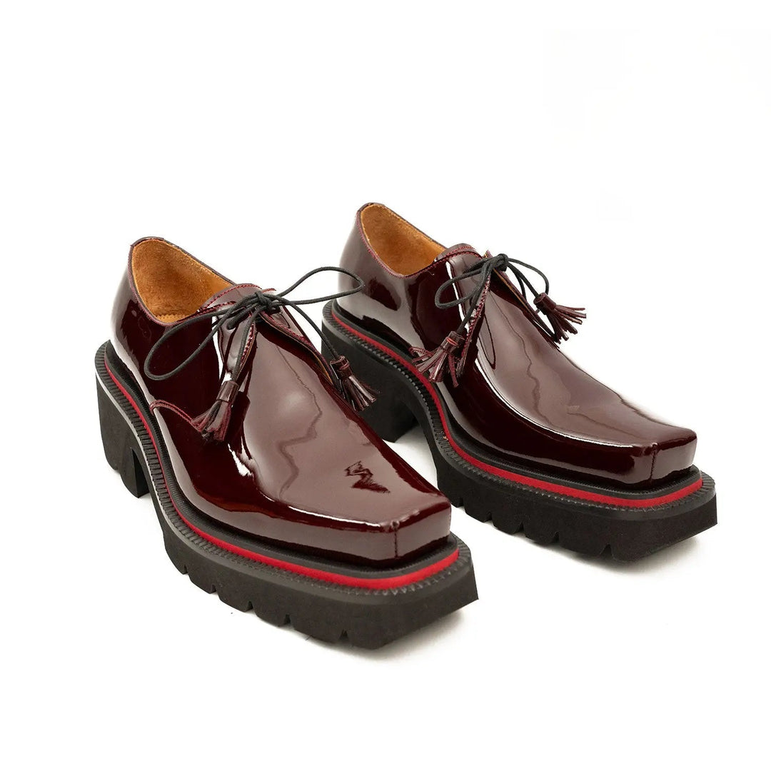 DV DIVINCH men’s shoes, handcrafted leather shoes, calfskin footwear, men’s designer shoes, leather dress shoes, brogue shoes, Derby shoes, Oxford shoes, monk strap shoes, Chelsea boots, lug sole footwear
